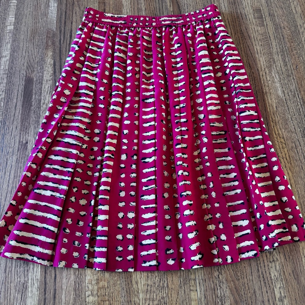 Vintage Paul Stanley Petites Pleated Silk Skirt Red Patterned Size 10